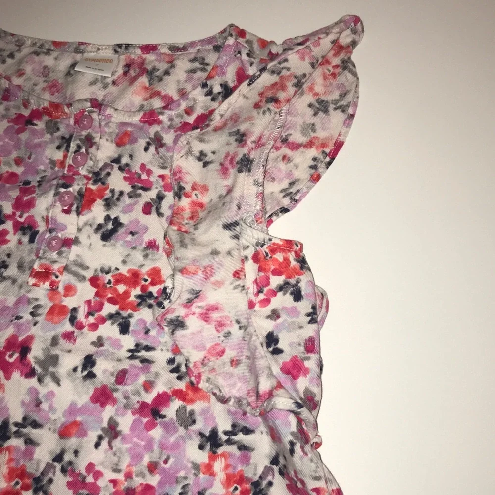Gymboree‎ Floral Flutter Sleeve Top Size: 7